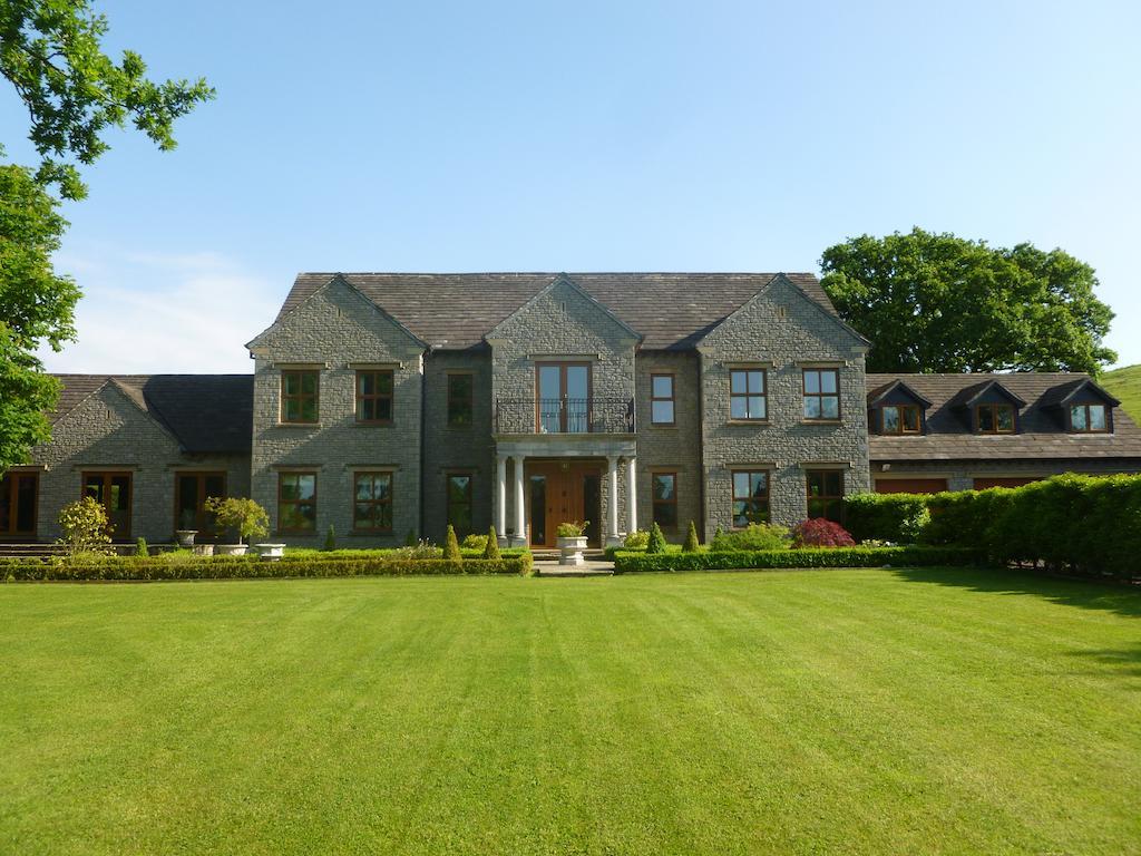 Llwyn Helyg Country House Guest House คาร์มาเทน ภายนอก รูปภาพ