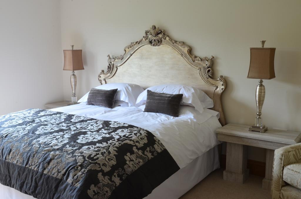 Llwyn Helyg Country House Guest House คาร์มาเทน ห้อง รูปภาพ