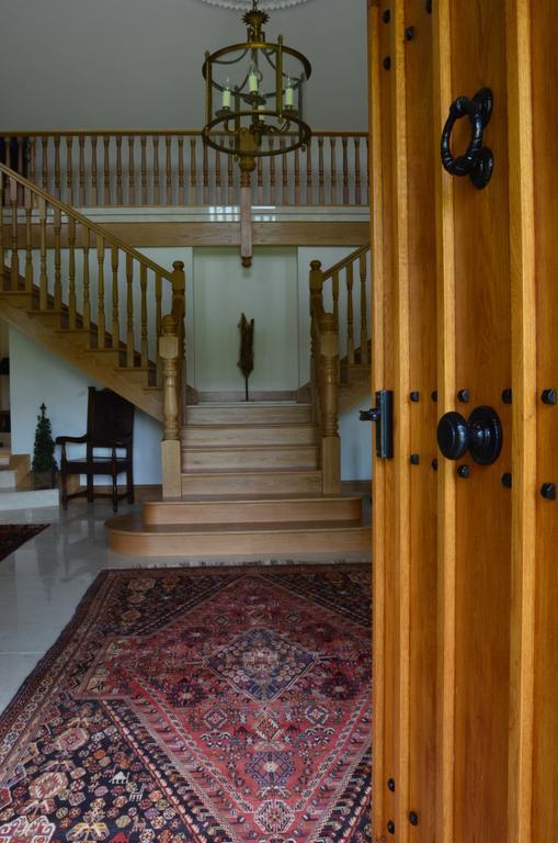 Llwyn Helyg Country House Guest House คาร์มาเทน ภายนอก รูปภาพ