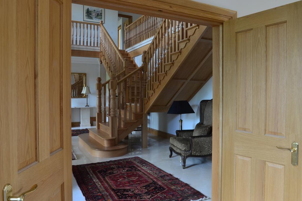 Llwyn Helyg Country House Guest House คาร์มาเทน ภายนอก รูปภาพ