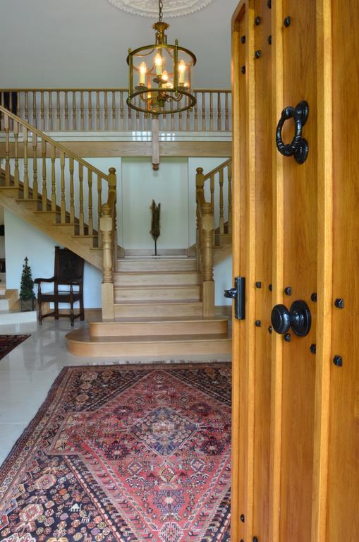 Llwyn Helyg Country House Guest House คาร์มาเทน ภายนอก รูปภาพ
