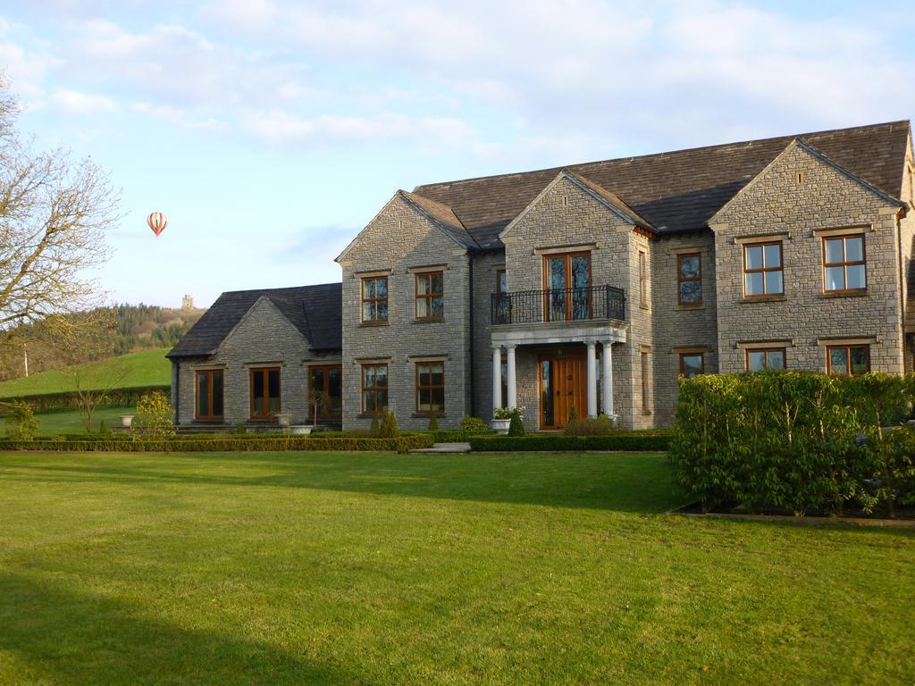 Llwyn Helyg Country House Guest House คาร์มาเทน ภายนอก รูปภาพ